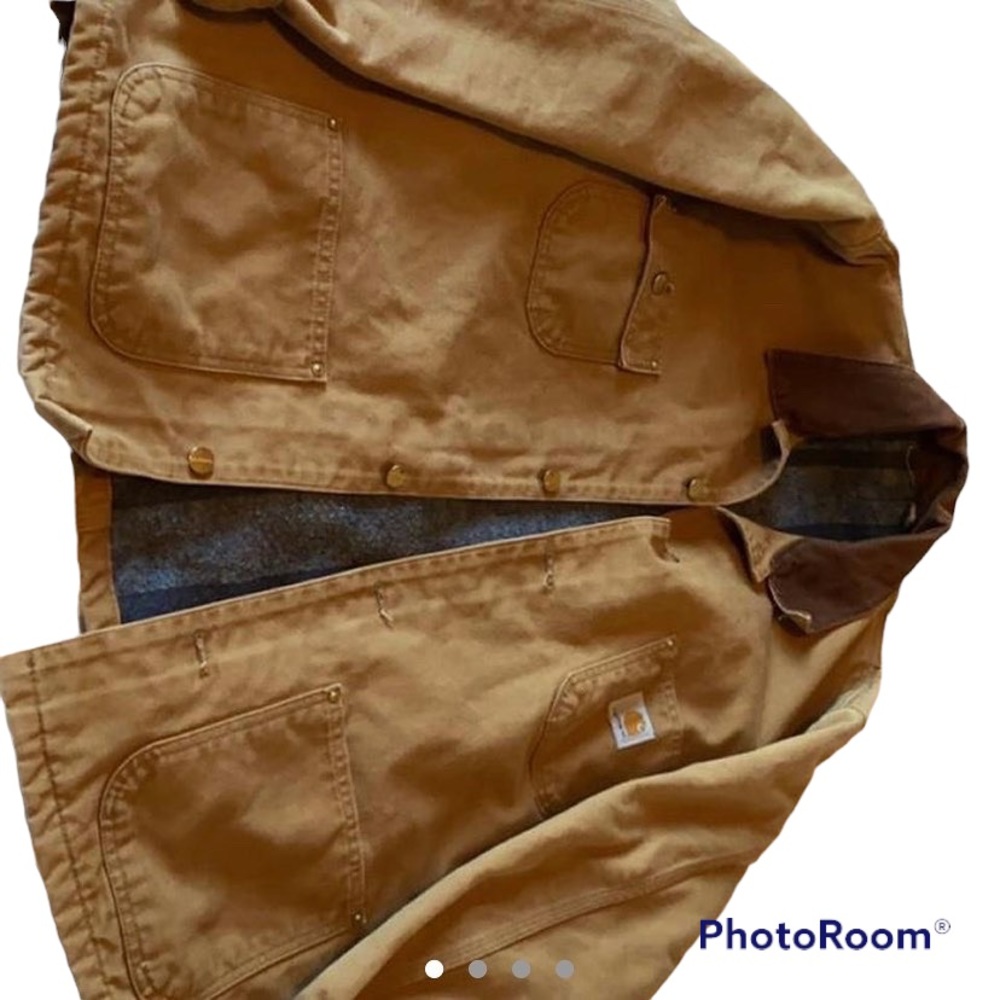 - Vintage Carhartt Chore Jacket